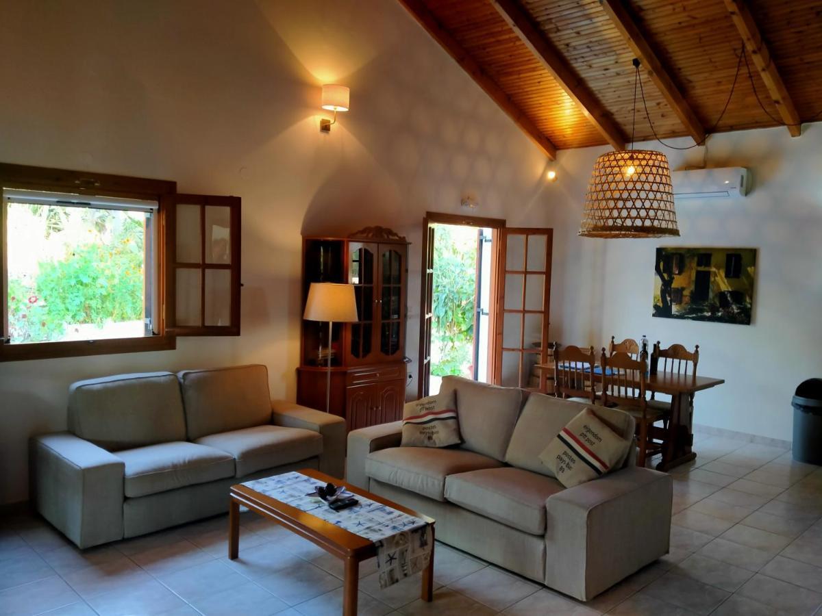 Bungalow Jálova Kültér fotó